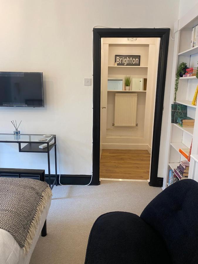 Stylish Central Basement Studio, With Outdoor Space Brighton Exterior photo