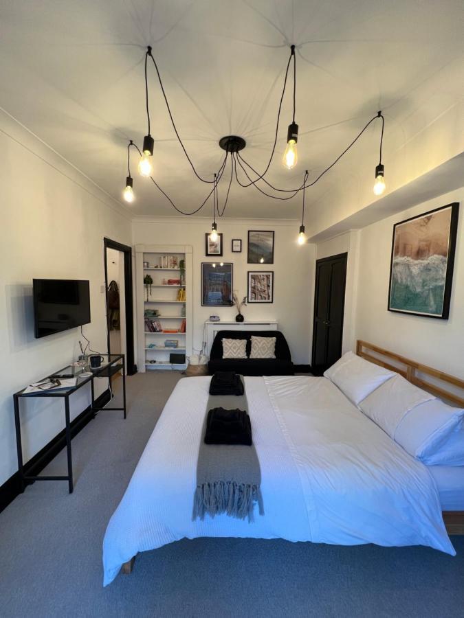 Stylish Central Basement Studio, With Outdoor Space Brighton Exterior photo
